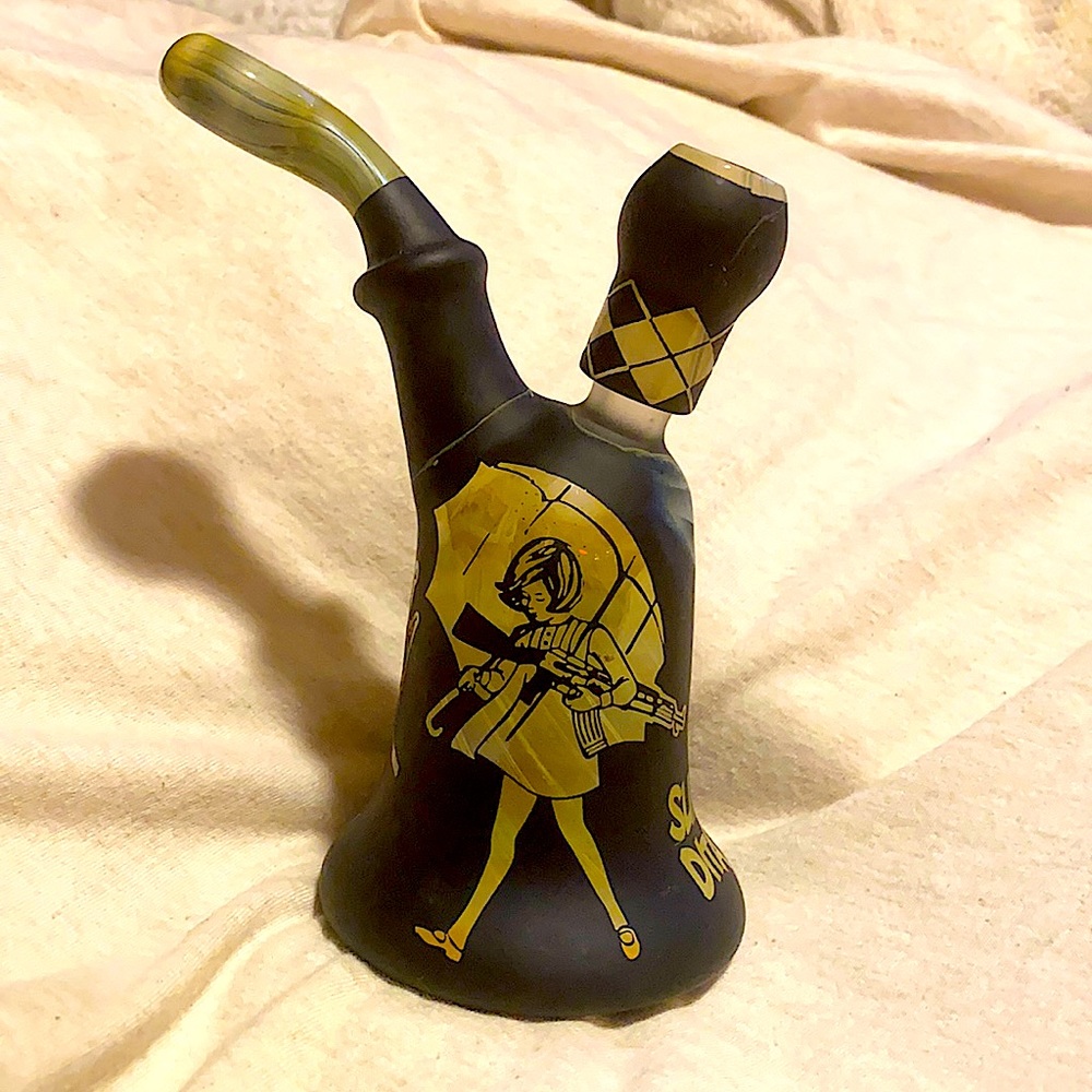 SLINGER DEVADITA GLASS RIG- BIGGIE SMALLS AUDREY H